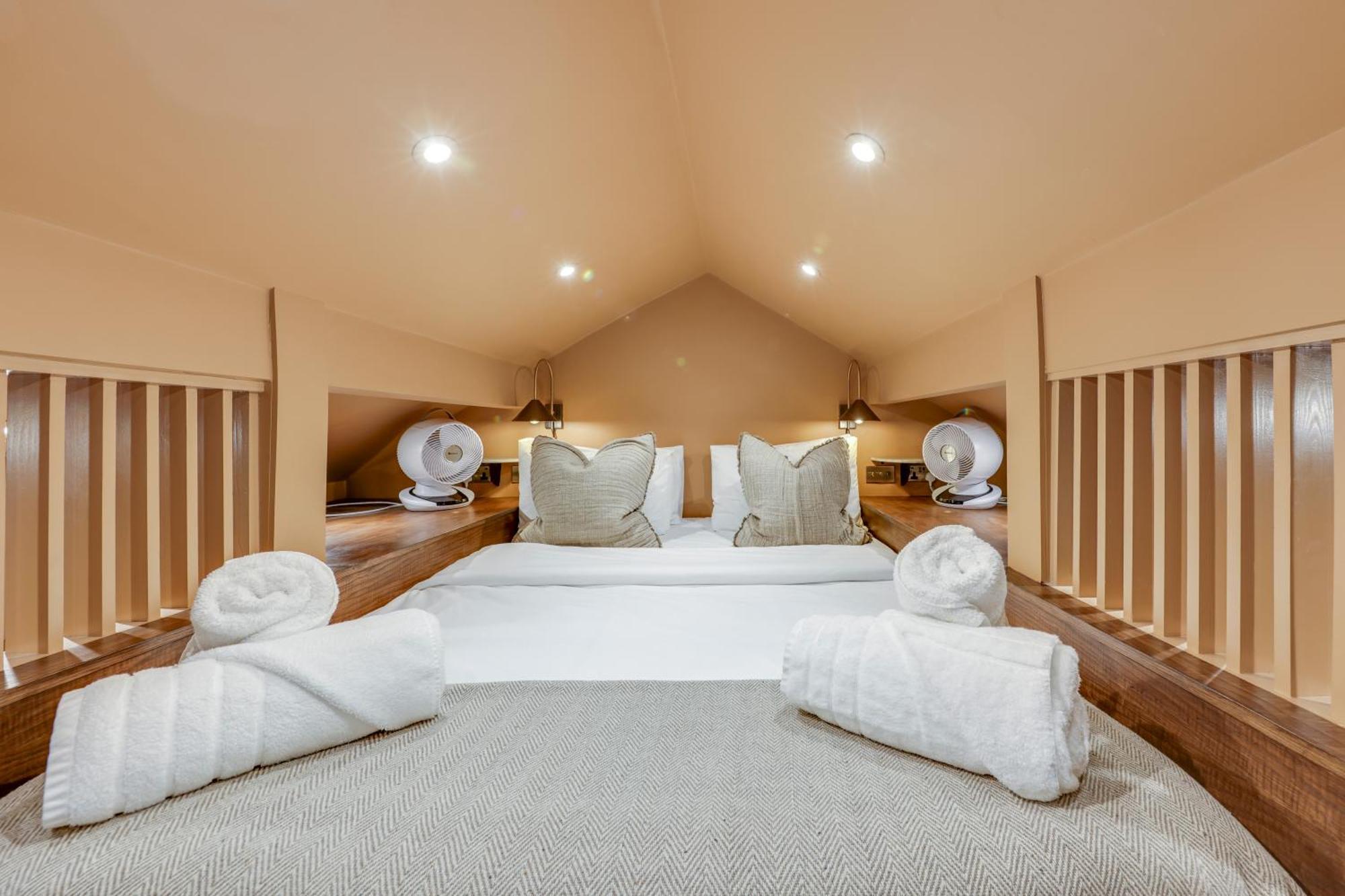 Apartments For Two In Brand New Luxury Rural Farmhouse Escape Ramsbottom Exterior photo